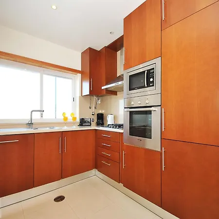 Holiday Home In Albufeira Near Beaches *