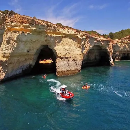 Holiday Home In Albufeira Near Beaches 度假居